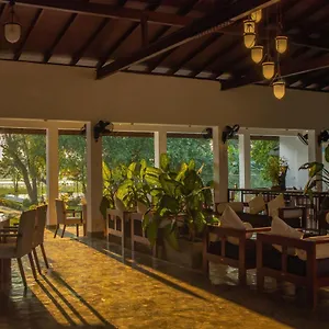 Hotel Sigiriya Wewa Addara Hotel - Hotel By The Lake, Sigiriya